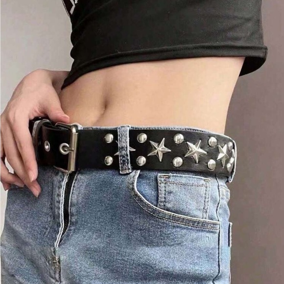 Grunge Style Studs & Stars Black Belt - Picture 3 of 8